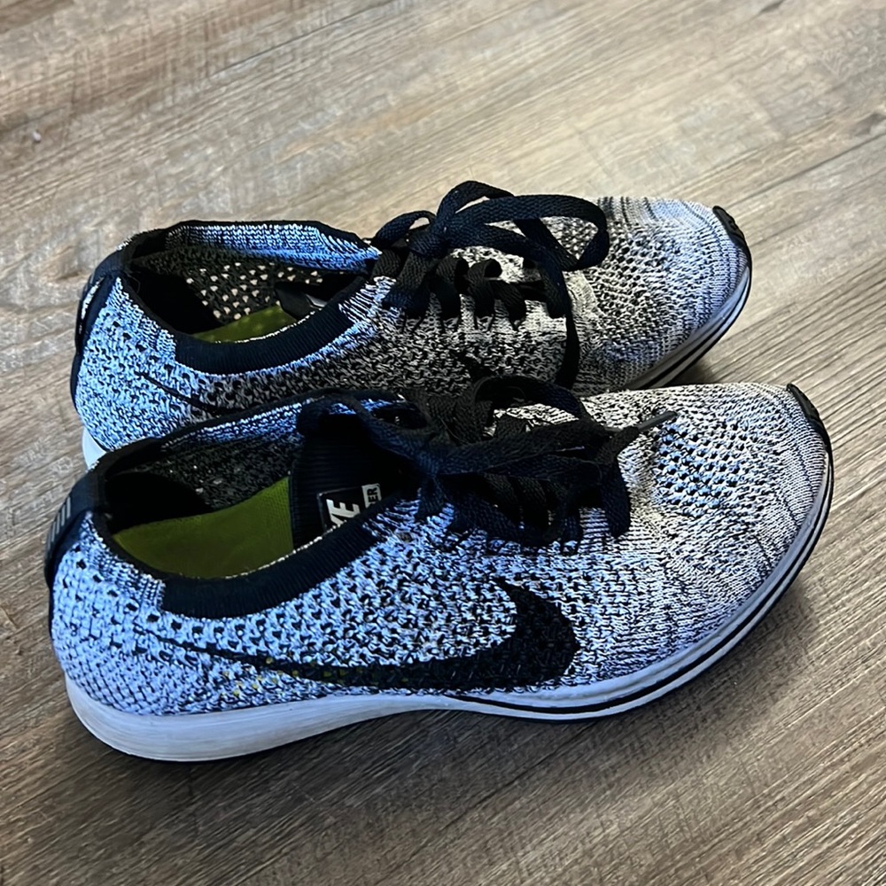 Nike Flyknit Racer